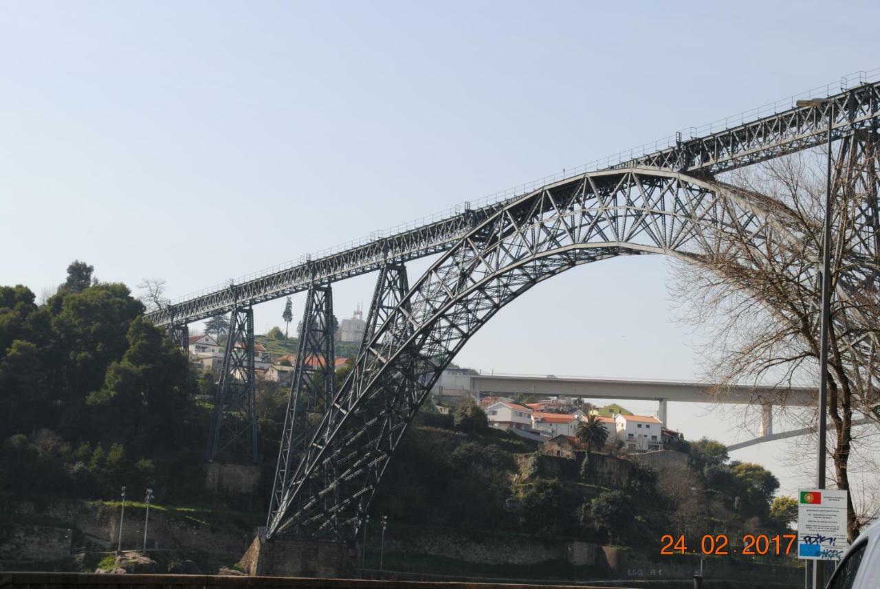 Oporto Vasconcelos Guest House บีลาโนวาเดกายา ภายนอก รูปภาพ